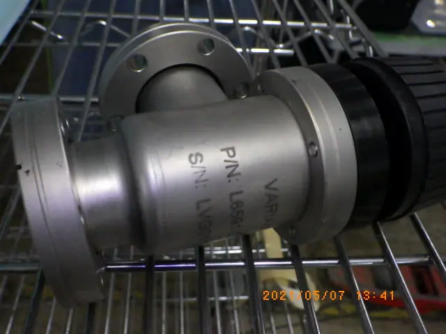 バリアン Varian L6591-301 外観写真(1/2)