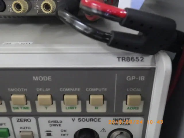 アドバンテスト/ADC Advantest TR8652 銘板写真(2/2)