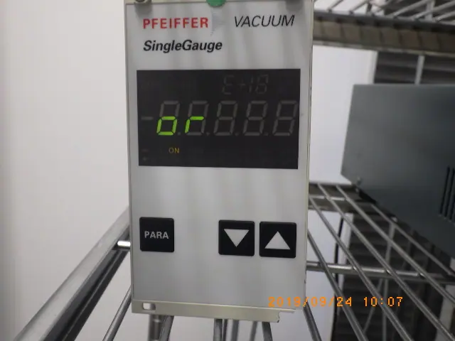 ファイファー Pfeiffer TPG261 外観写真(1/2)