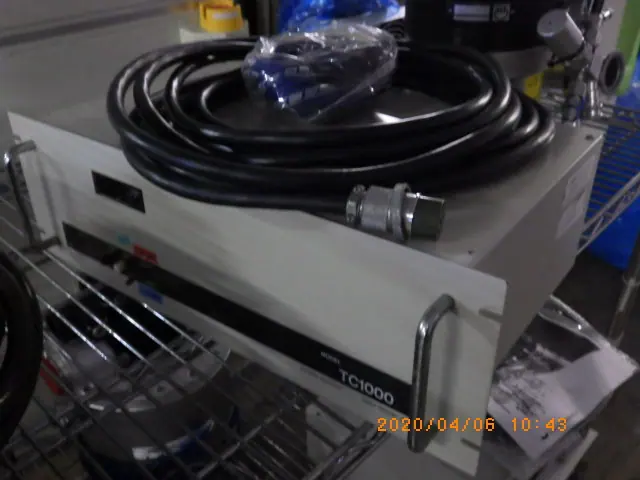 大阪真空機器製作所 TG1000 銘板写真(2/2)