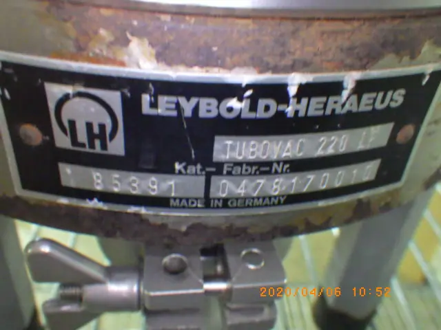 ライボルト Leybold TURBOVAC220LF 銘板写真(2/2)