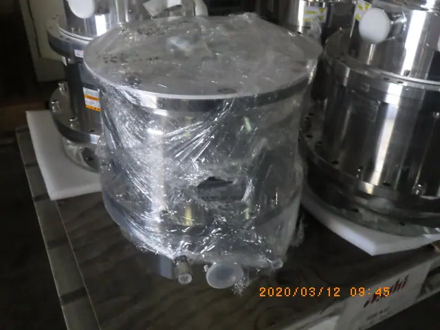 アルバック Ulvac UTM2300FWB 外観写真(1/2)