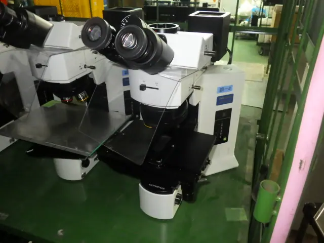 オリンパス Olympus BX51M 外観写真(1/2)
