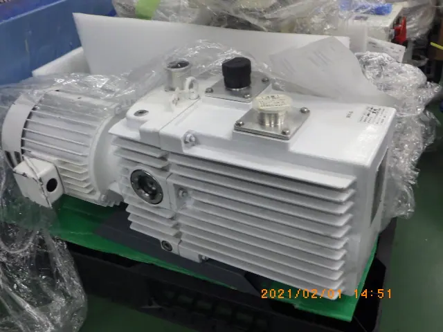 ライボルト Leybold D60A 外観写真(1/2)