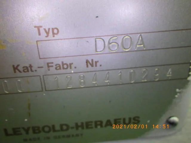 ライボルト Leybold D60A 銘板写真(2/2)