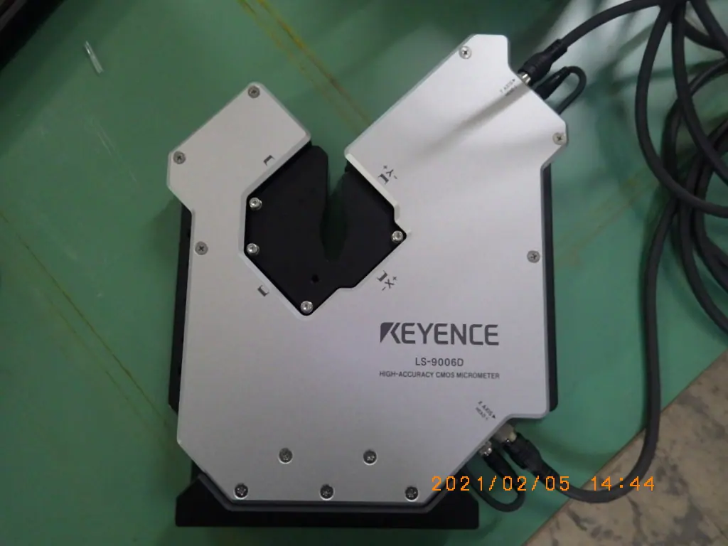 キーエンス Keyence LS-9006D 外観写真(1/2)