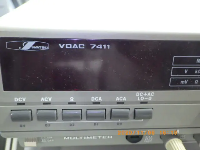 岩通 Iwatsu VDAC7411 銘板写真(2/2)