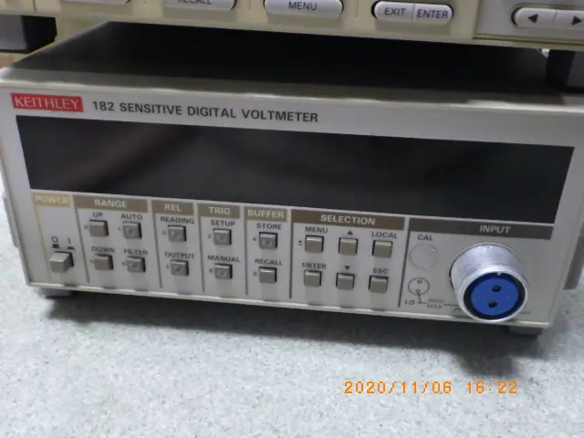 ケースレイ Keithley 182 外観写真(1/2)
