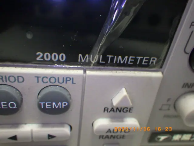 ケースレイ Keithley 2000 銘板写真(2/2)