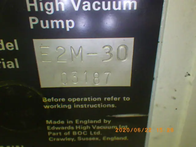 エドワーズ Edwards E2M30 銘板写真(2/2)