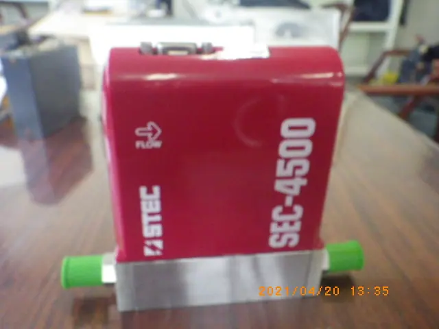 堀場エステック Stec SEC-4500 MO-SUC-082 外観写真(1/2)
