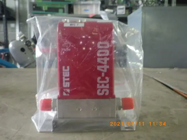 堀場エステック Stec SEC-4400M 外観写真(1/2)