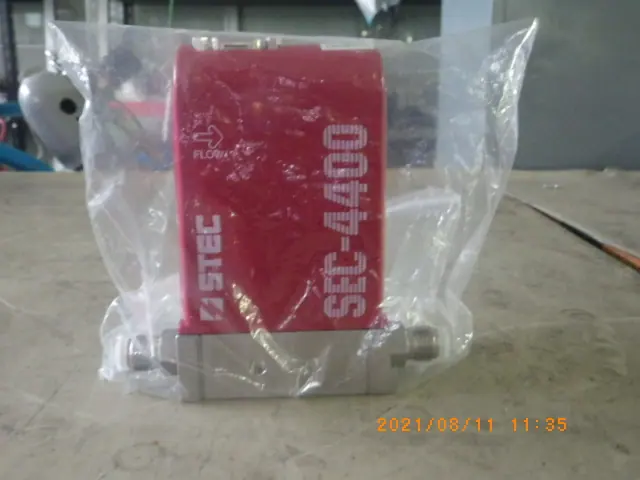 堀場エステック Stec SEC-4400M 外観写真(1/2)