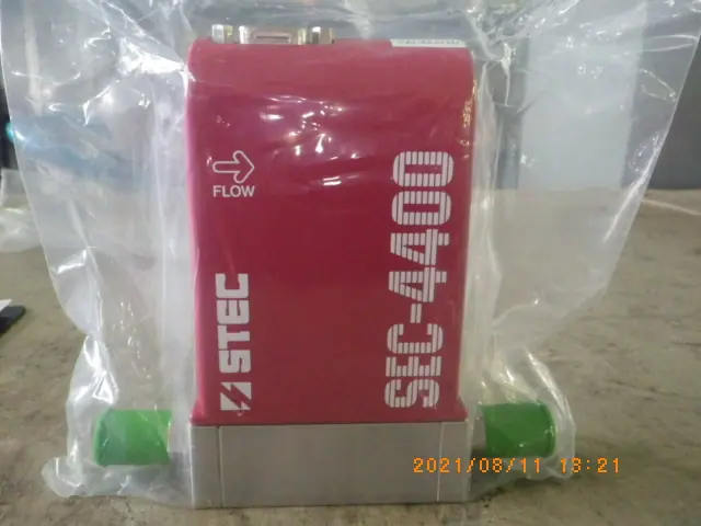 堀場エステック Stec SEC-4400MO-UC 外観写真(1/2)