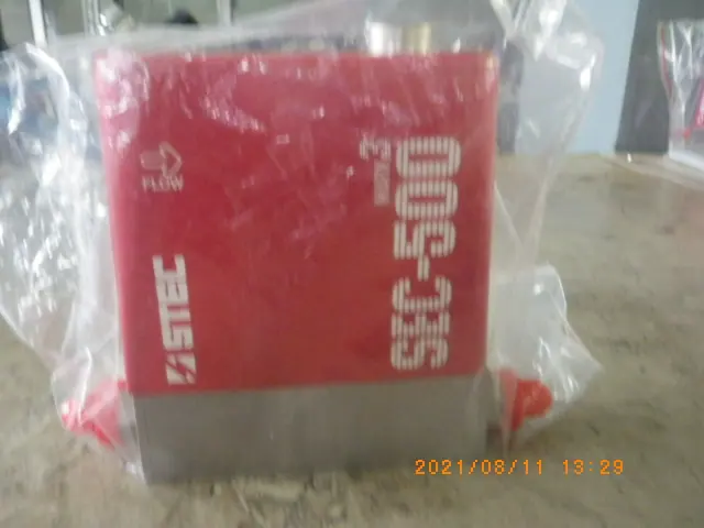 堀場エステック Stec SEC-500MK3-UL 外観写真(1/2)