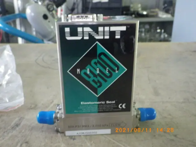 Unit UFC-8100 外観写真(1/2)