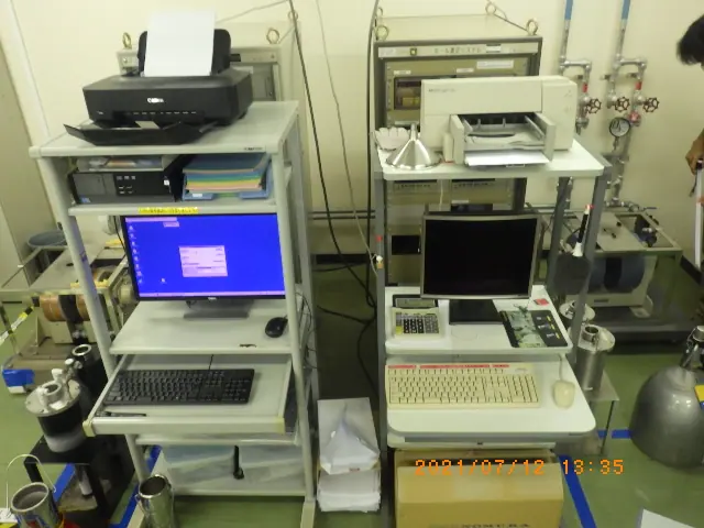 東陽テクニカ ホール効果測定器 外観写真(1/2)