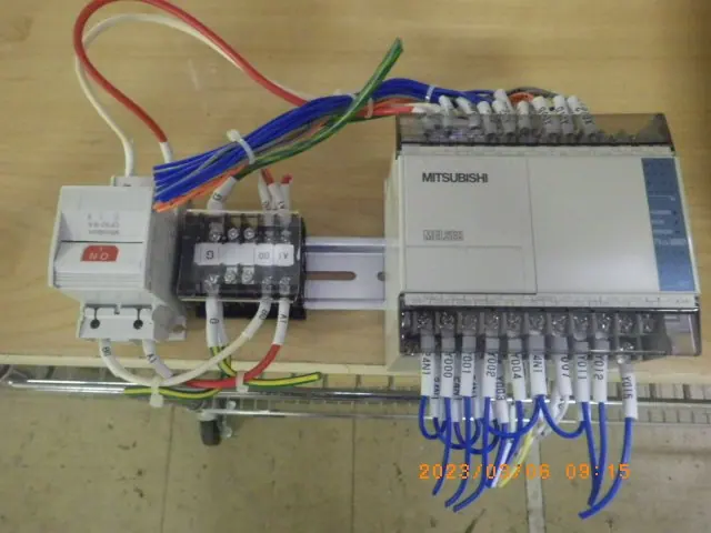 三菱電機 Mitsubishi FX1S-30MR 外観写真(3/7)