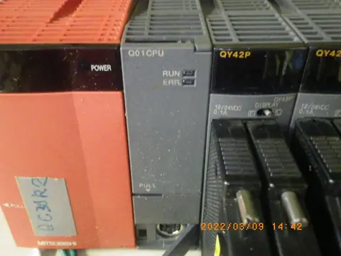 Q01CPU（三菱電機 Mitsubishi）の中古在庫写真