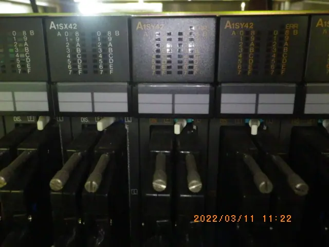 三菱電機 Mitsubishi A1SY42 外観写真(1/2)