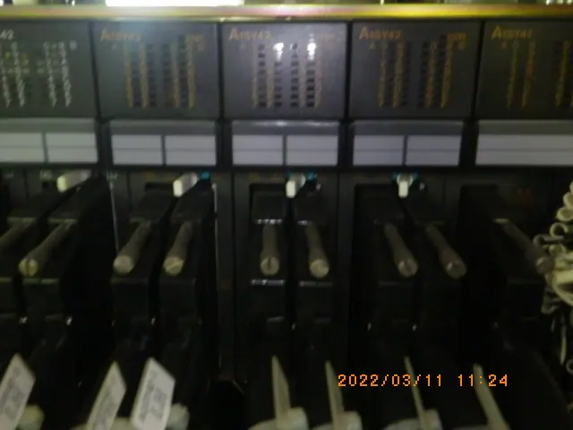 三菱電機 Mitsubishi A1SY42 外観写真(1/2)