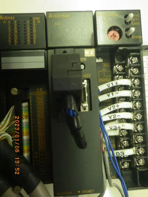 三菱電機 Mitsubishi A1SD75M1 外観写真(1/2)