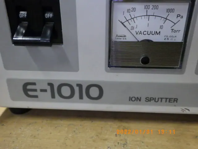 日立 Hitachi E-1010 銘板写真(2/2)