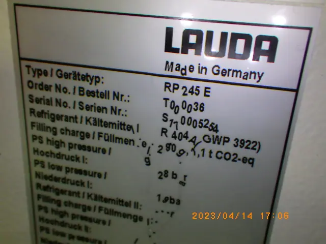 ラウダ LAUDA RP245E 銘板写真(2/2)