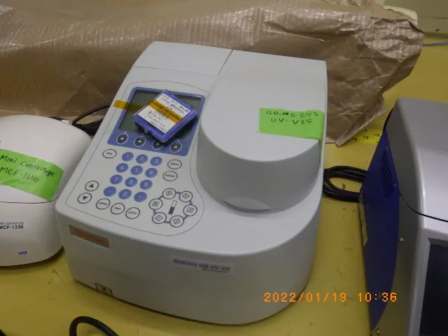 サーモフィッシャーサイエンティフィックThermo Fisher GENESYS 10S 外観写真(1/2)
