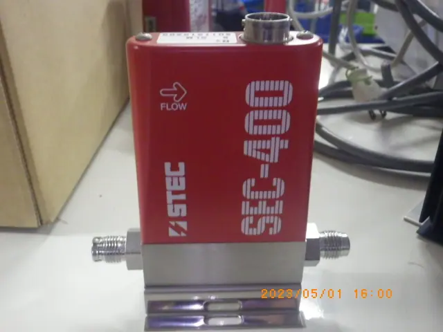 堀場エステック Stec SEC-410NC 外観写真(1/2)