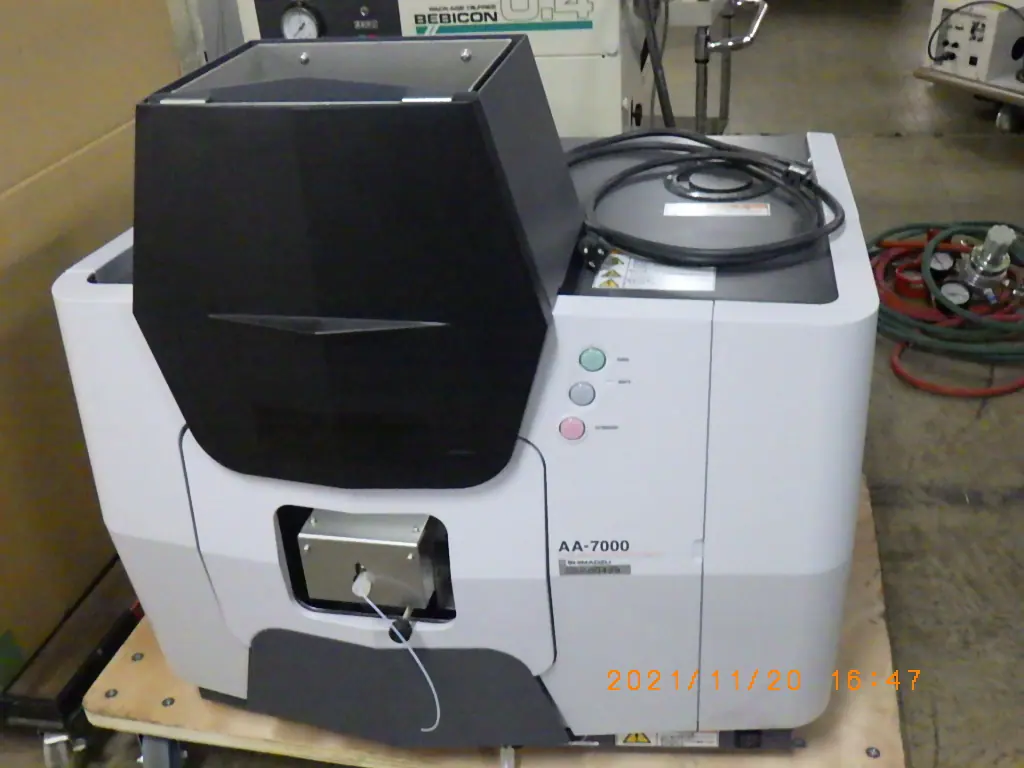 島津製作所 Shimadzu AA7000F 外観写真(1/2)