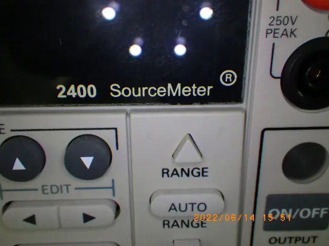 ケースレイ Keithley 2400 銘板写真(2/2)