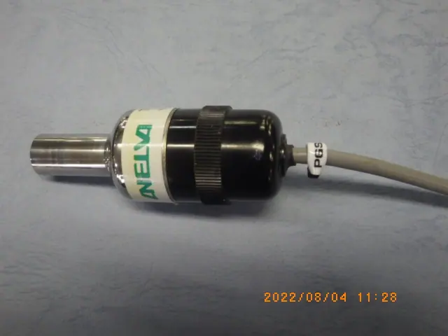 アネルバ ANELVA TG-550B 外観写真(1/2)