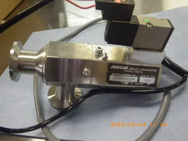アネルバ ANELVA V-025SV-200 外観写真(1/2)