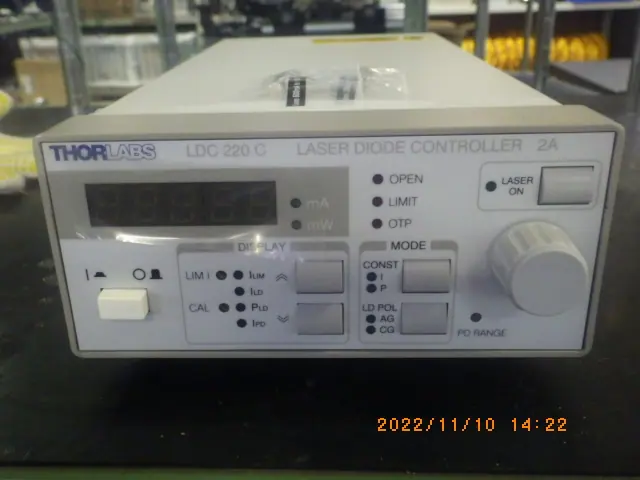 THORLABS LDC220C 外観写真(1/2)