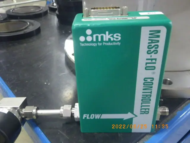 MKS M100B02852CS1BV 外観写真(1/2)