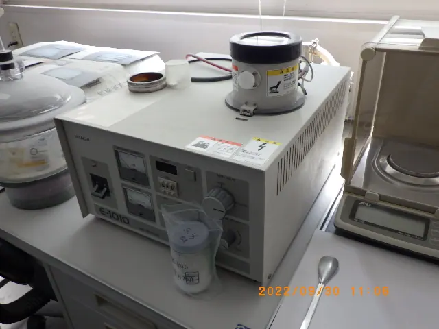 日立 Hitachi E-1010 外観写真(1/2)