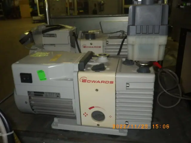 エドワーズ Edwards RV3 外観写真(1/2)