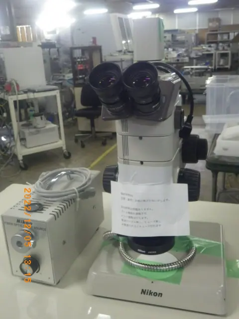 ニコン Nikon SMZ-U 外観写真(1/2)