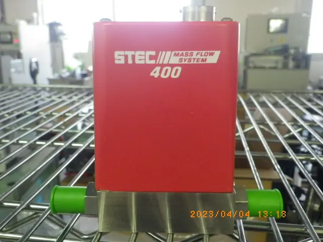 堀場エステック Stec SEC-410 外観写真(1/2)