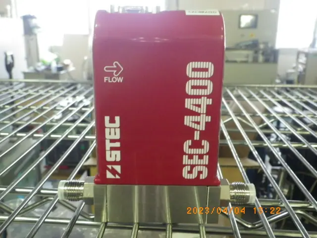 堀場エステック Stec SEC-4400RC 外観写真(1/2)