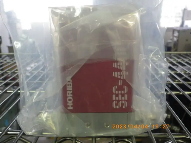 堀場エステック Stec SEC-4400M 外観写真(1/2)