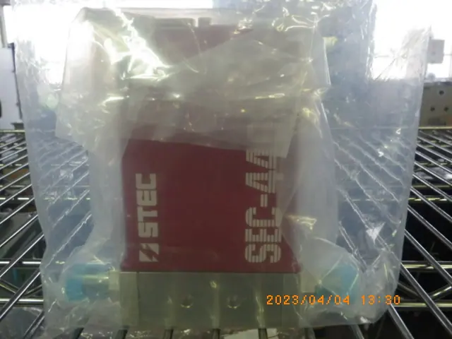 堀場エステック Stec SEC-4400R 外観写真(1/2)