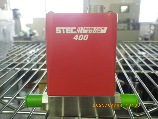 堀場エステック Stec SEC-410LP 外観写真(1/2)