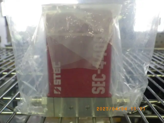堀場エステック Stec SEC-4400M 外観写真(1/2)