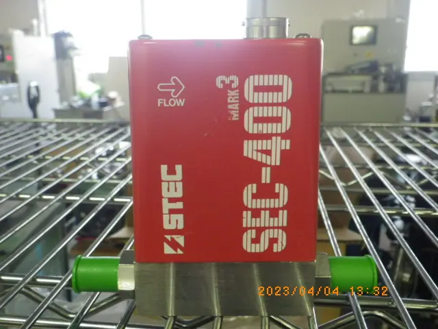 堀場エステック Stec SEC-400MK3-K 外観写真(1/2)