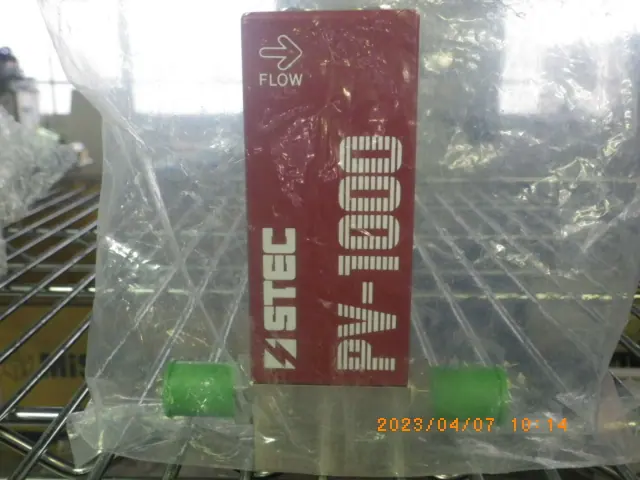 堀場エステック Stec PV-1501MC 外観写真(1/2)