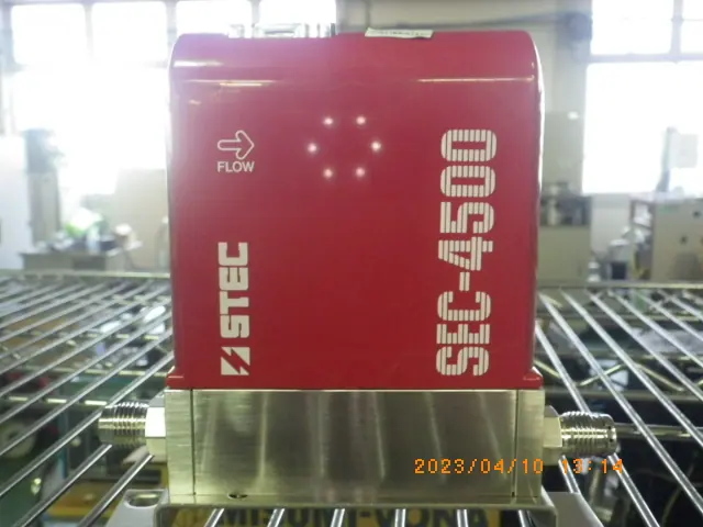 堀場エステック Stec SEC-4500M 外観写真(1/2)