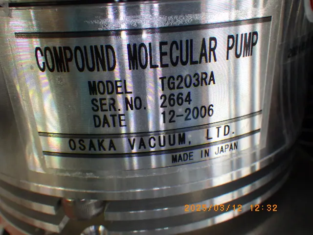 大阪真空機器製作所 TG203RA 銘板写真(2/2)