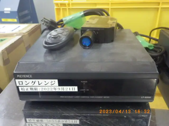キーエンス Keyence LT-9500 外観写真(1/2)
